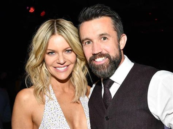 Hugh McElhenny Biography, Age, Height, Husband, Net Worth, Family